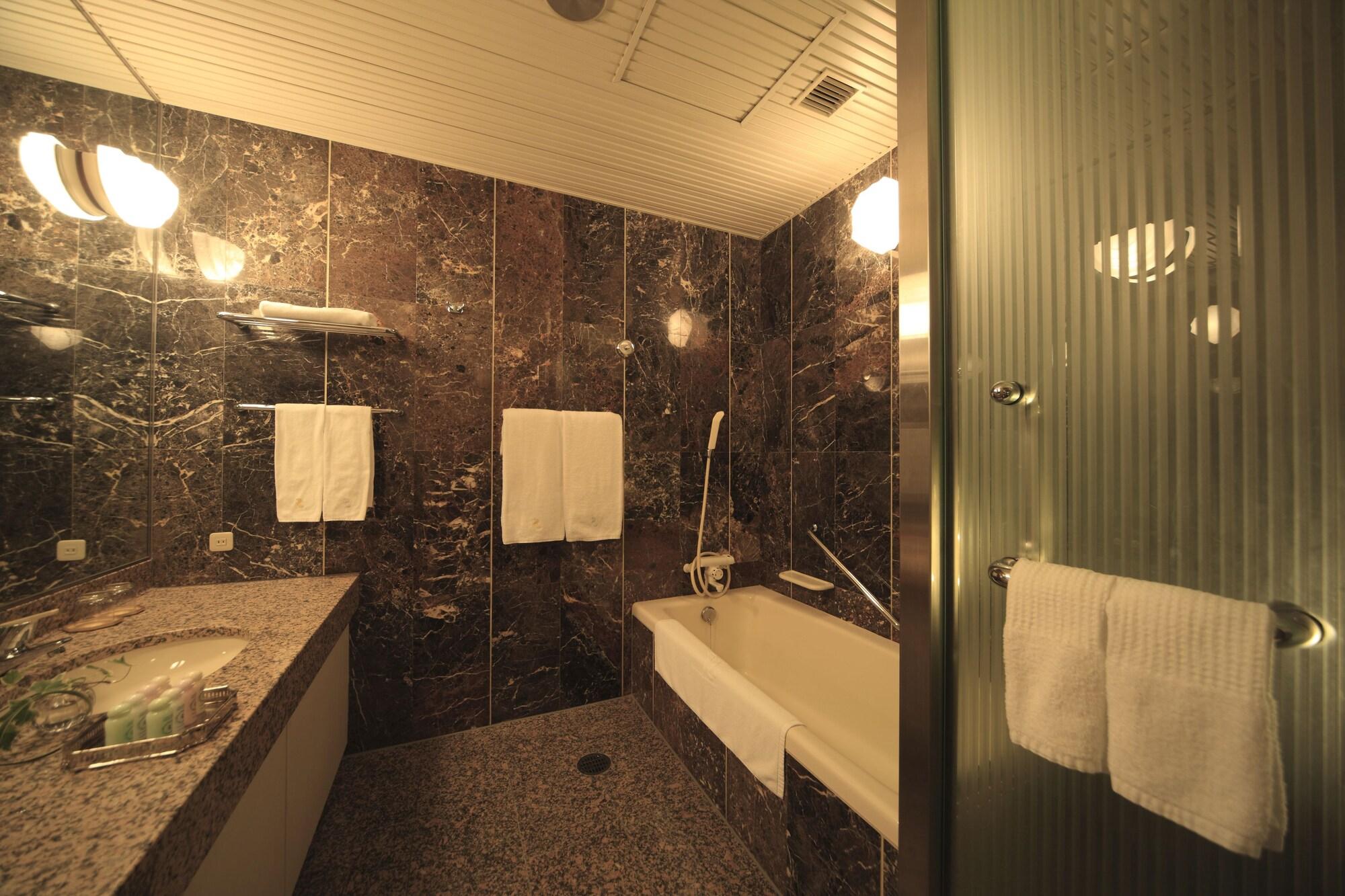 Royal Oak Hotel Spa & Gardens Otsu Zewnętrze zdjęcie